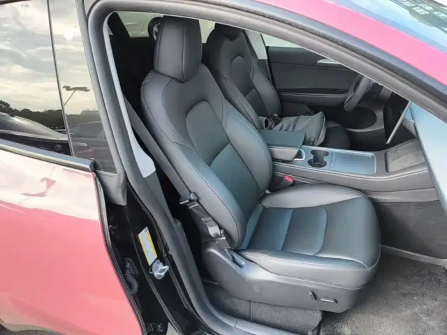 Tesla Model Y — Фото автомобиля 24