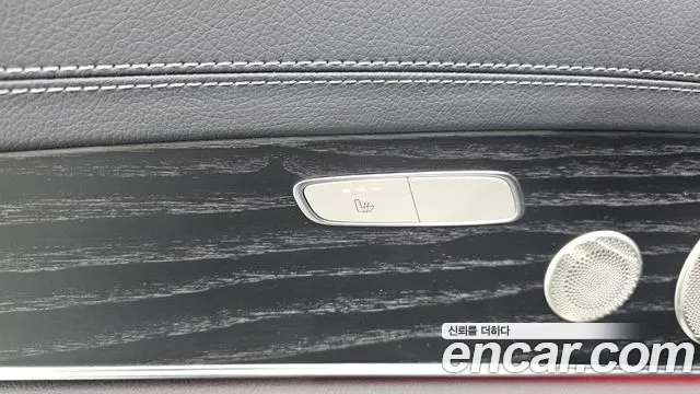 Mercedes-Benz E-Class — Фото автомобиля 23