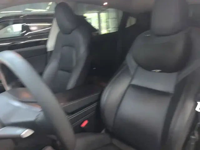 Tesla Model Y — Фото автомобиля 14