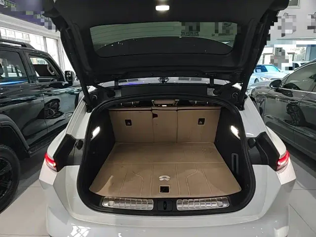 Nio ET5 Touring — Фото автомобиля 14