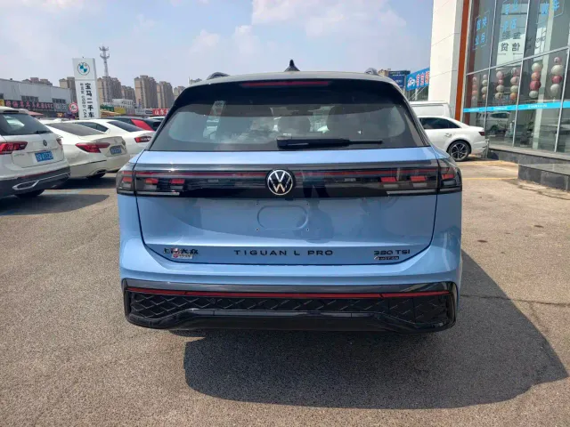 Volkswagen Tiguan L — Фото автомобиля 3
