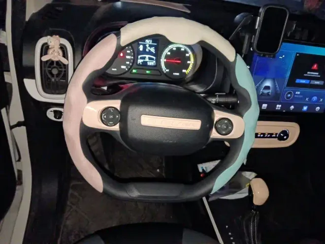 Roewe Clever — Фото автомобиля 11