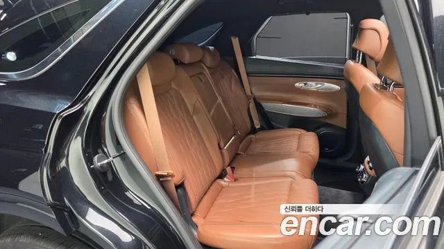 Genesis GV70 — Фото автомобиля 16