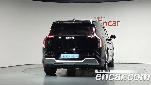 Kia EV9 — Фото автомобиля 4