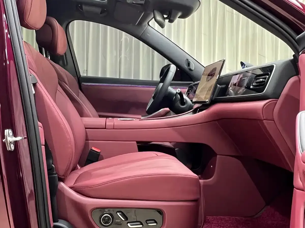 AITO Wenjie AITO M7 2026 Extended Range Ultra AWD 5-Seater — Фото автомобиля 21