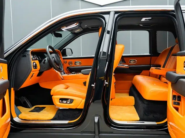 Rolls-Royce Cullinan — Фото автомобиля 11