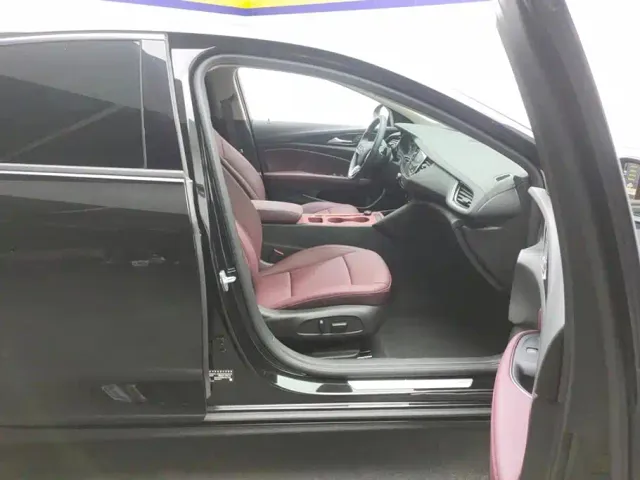 Buick Regal — Фото автомобиля 8
