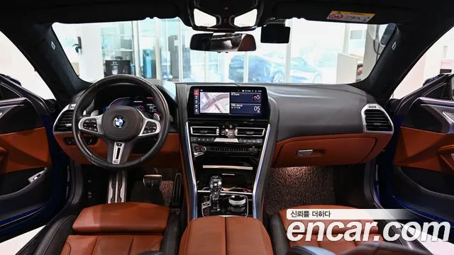 BMW 8-Series — Фото автомобиля 8