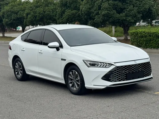 BYD Qin PLUS — Фото автомобиля 3