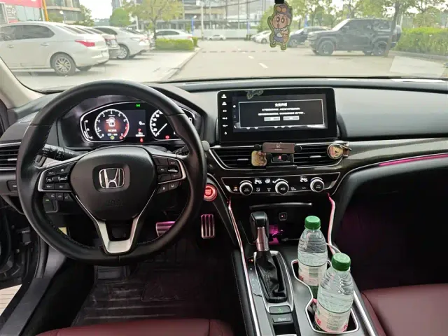 Honda Accord 2022 260TURBO Phantom Night Premium — Фото автомобиля 6