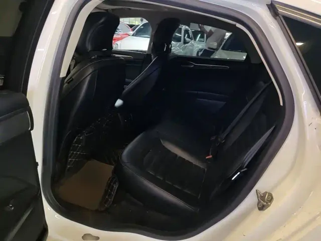 Ford Mondeo — Фото автомобиля 16