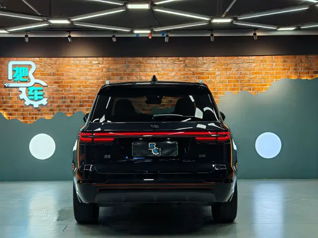 Li Auto ONE — Фото автомобиля 23