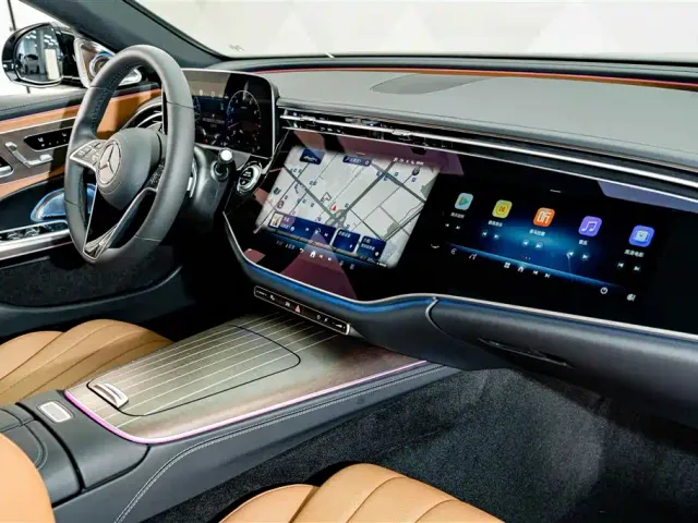 Mercedes-Benz E-Class — Фото автомобиля 18