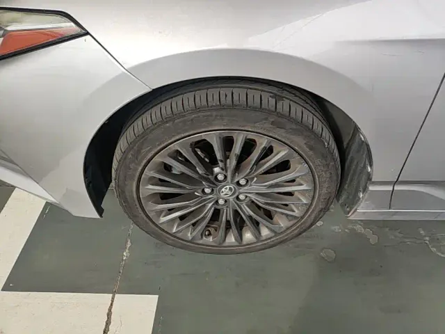 Toyota Avalon — Фото автомобиля 22