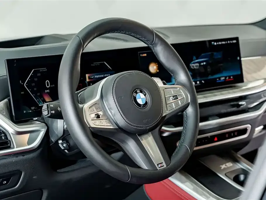 BMW BMW X5 2026 xDrive 40Li M Sport Night Edition Package — Фото автомобиля 12
