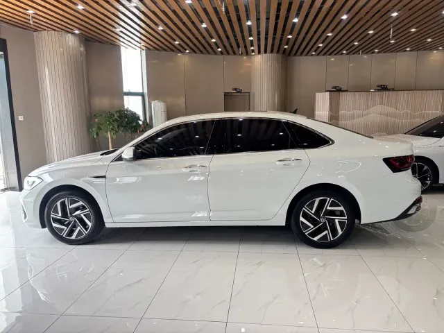 Volkswagen Sagitar — Фото автомобиля 2