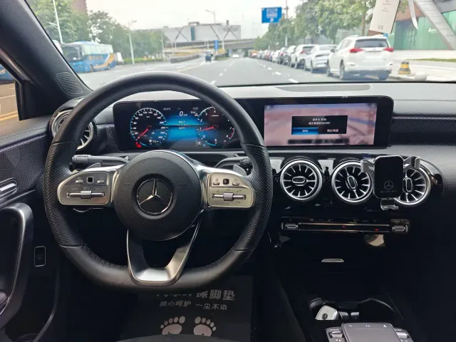 Mercedes-Benz A-Class — Фото автомобиля 12