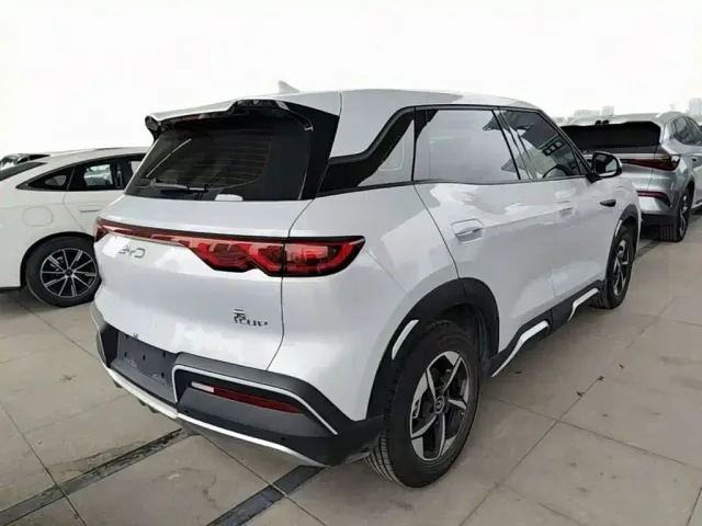 BYD Yuan UP — Фото автомобиля 21