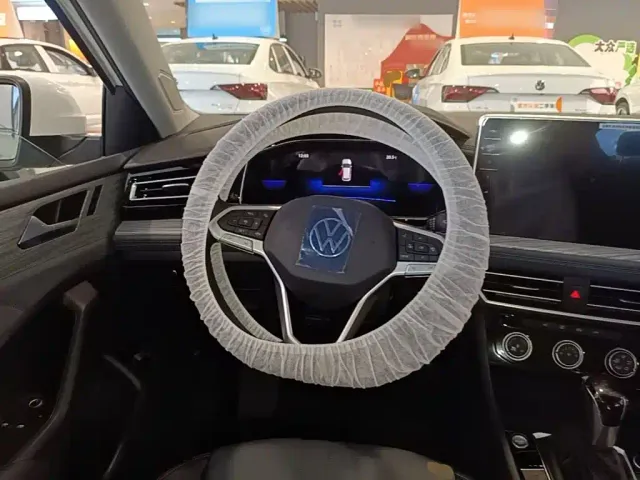Volkswagen Sagitar — Фото автомобиля 10