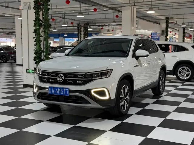Фотография автомобиля — Volkswagen Tayron