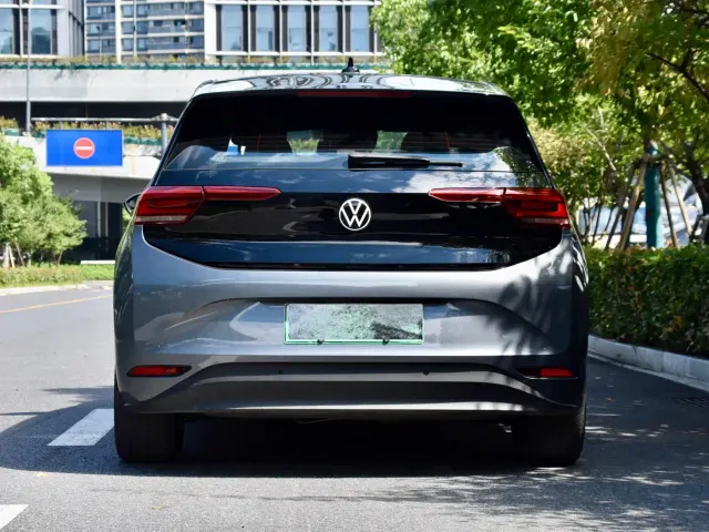 Volkswagen ID.3 — Фото автомобиля 5