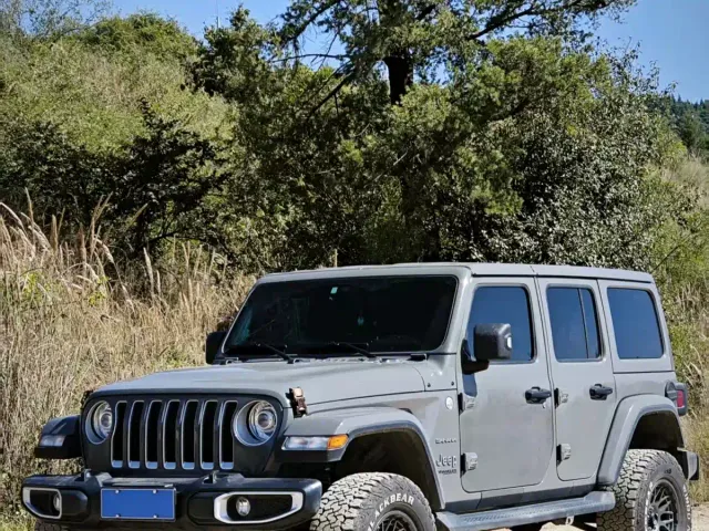 Фотография автомобиля — Jeep Wrangler