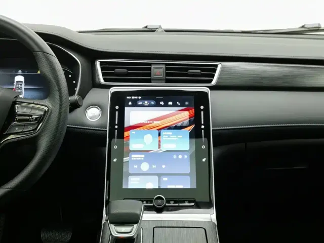 Roewe RX5 — Фото автомобиля 12