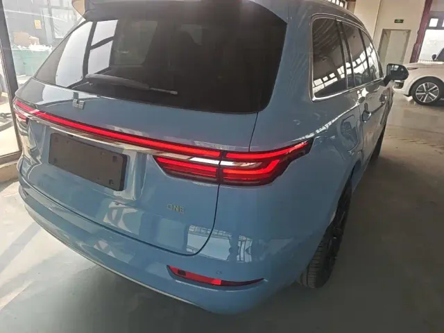 Li Auto ONE — Фото автомобиля 6
