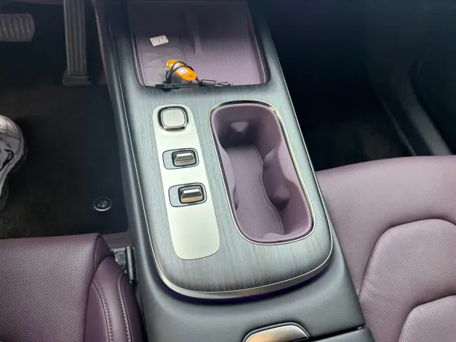Xiaomi SU7 — Фото автомобиля 8