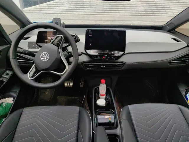 Volkswagen ID.3 — Фото автомобиля 10