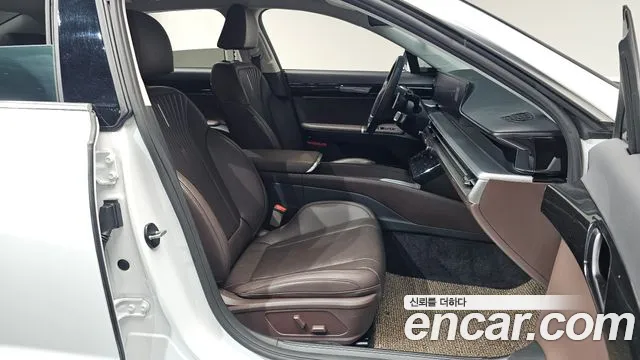 Hyundai Grandeur Grandeur (GN7) 2.5 Бензин 2WD — Фото автомобиля 23