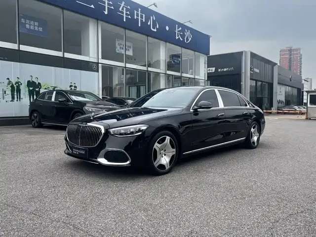Фотография автомобиля — Mercedes-Benz Maybach S-Class