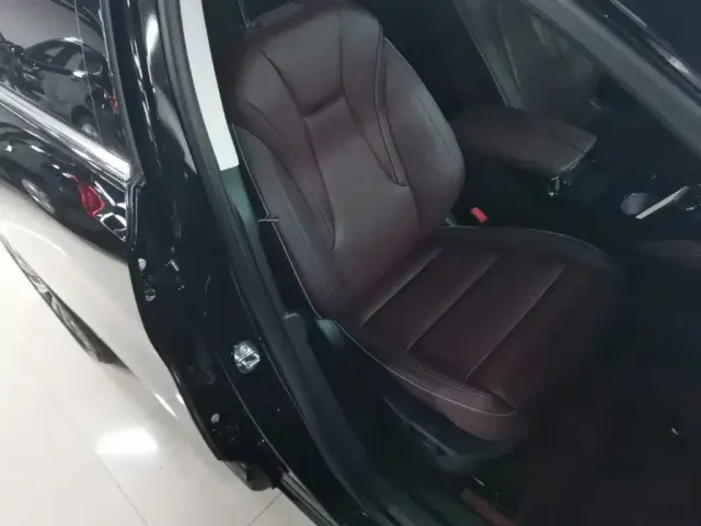 Buick Envision Plus — Фото автомобиля 24