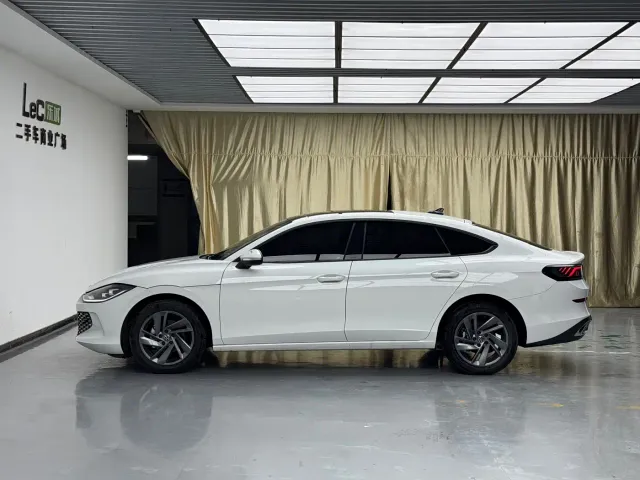 Volkswagen Lamando — Фото автомобиля 7