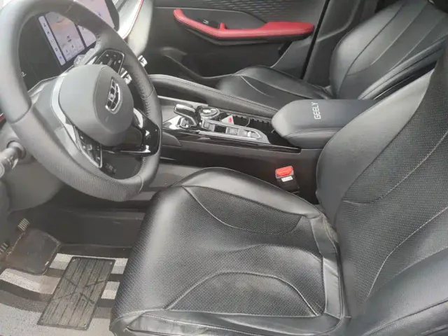 Geely Binyue — Фото автомобиля 8