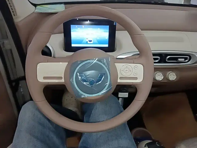 Wuling Hongguang Mini EV — Фото автомобиля 10