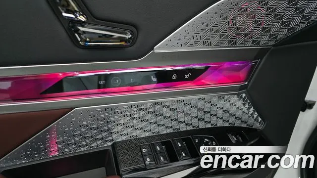 BMW i7 G70 — Фото автомобиля 30