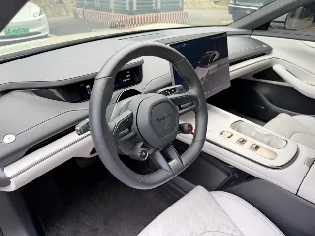 Xiaomi SU7 — Фото автомобиля 11