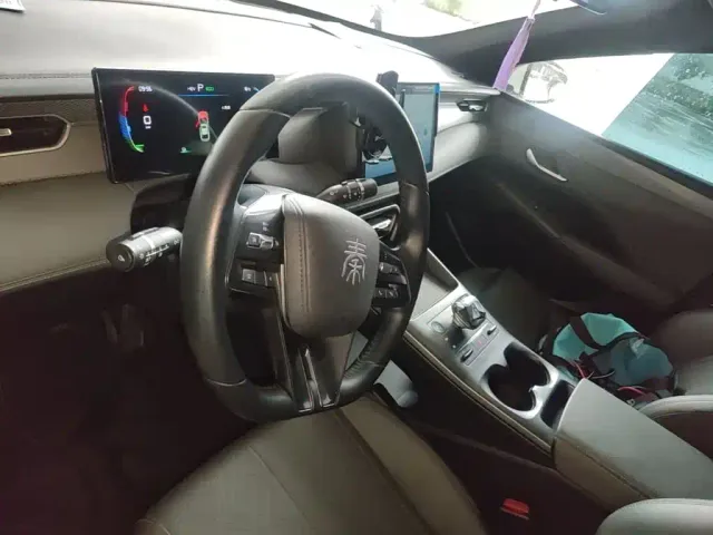 BYD Qin PLUS — Фото автомобиля 10