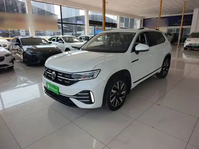 Фотография автомобиля — Volkswagen Tayron