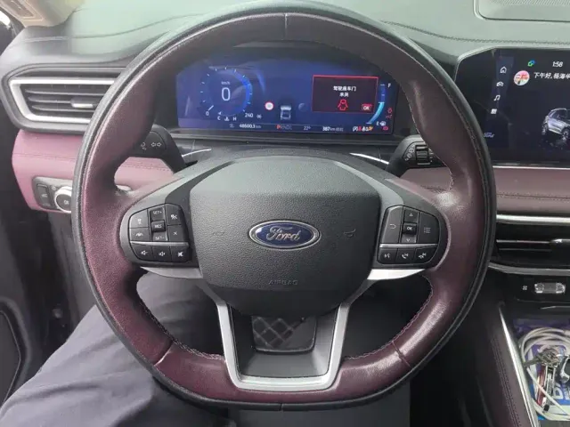 Ford Explorer — Фото автомобиля 15