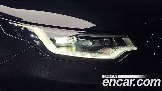 Land Rover Discovery — Фото автомобиля 22