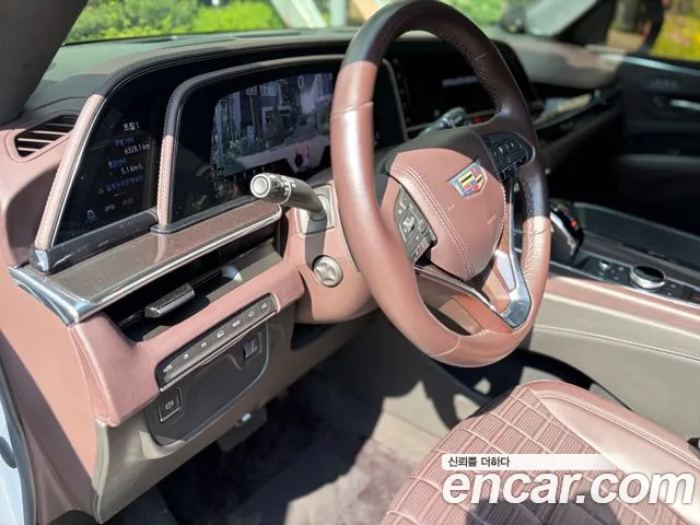 Cadillac Escalade Generation 5 — Фото автомобиля 8