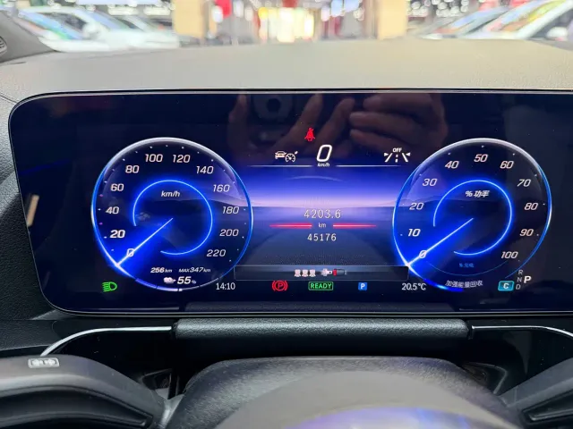 Mercedes-Benz EQA — Фото автомобиля 15
