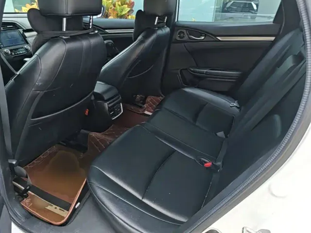 Honda Civic — Фото автомобиля 16