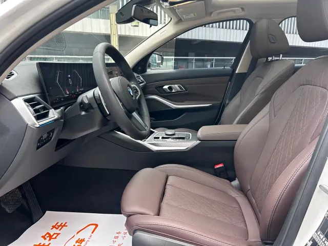 BMW 3 Series — Фото автомобиля 10