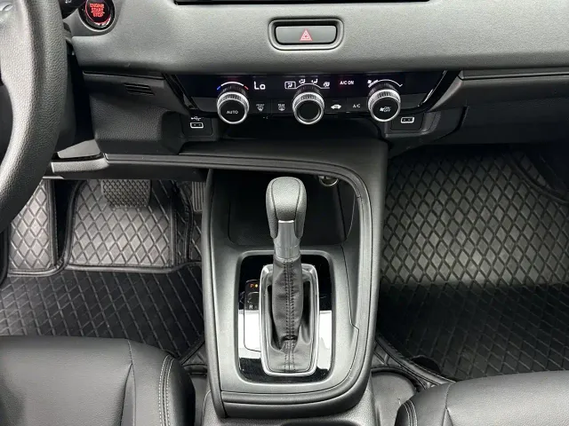 Honda Vezel — Фото автомобиля 15