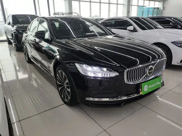 Volvo S90 — Фото автомобиля 19