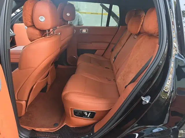 Li Auto L7 — Фото автомобиля 16
