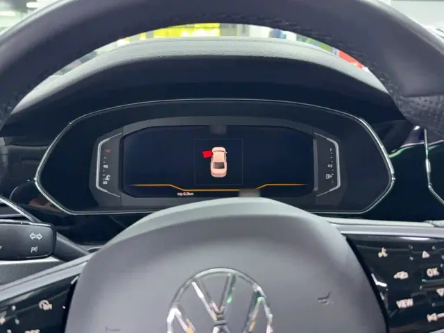 Volkswagen Passat — Фото автомобиля 5